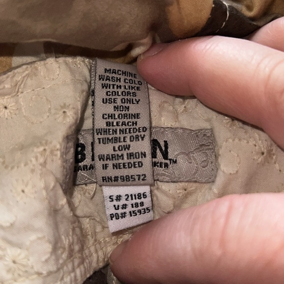 NWT Y2K Low Rise Cropped Camo Pants Bitten Size 18 - Picture 12 of 16